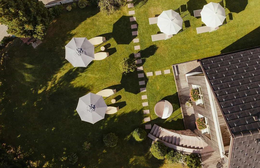 Villa Flora Mountain Lodges-1
